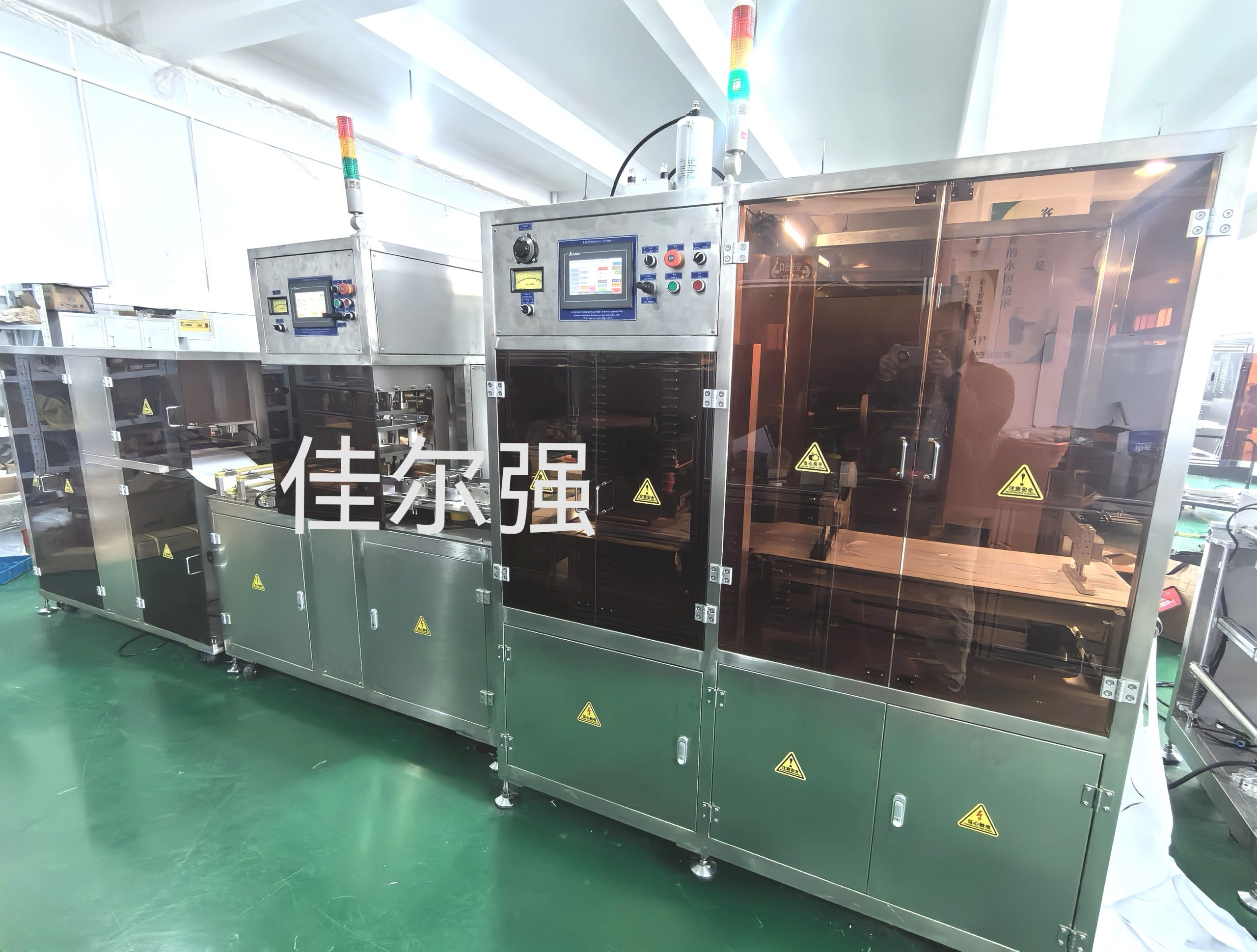 各種尿袋，引流袋，腿袋生產(chǎn)線